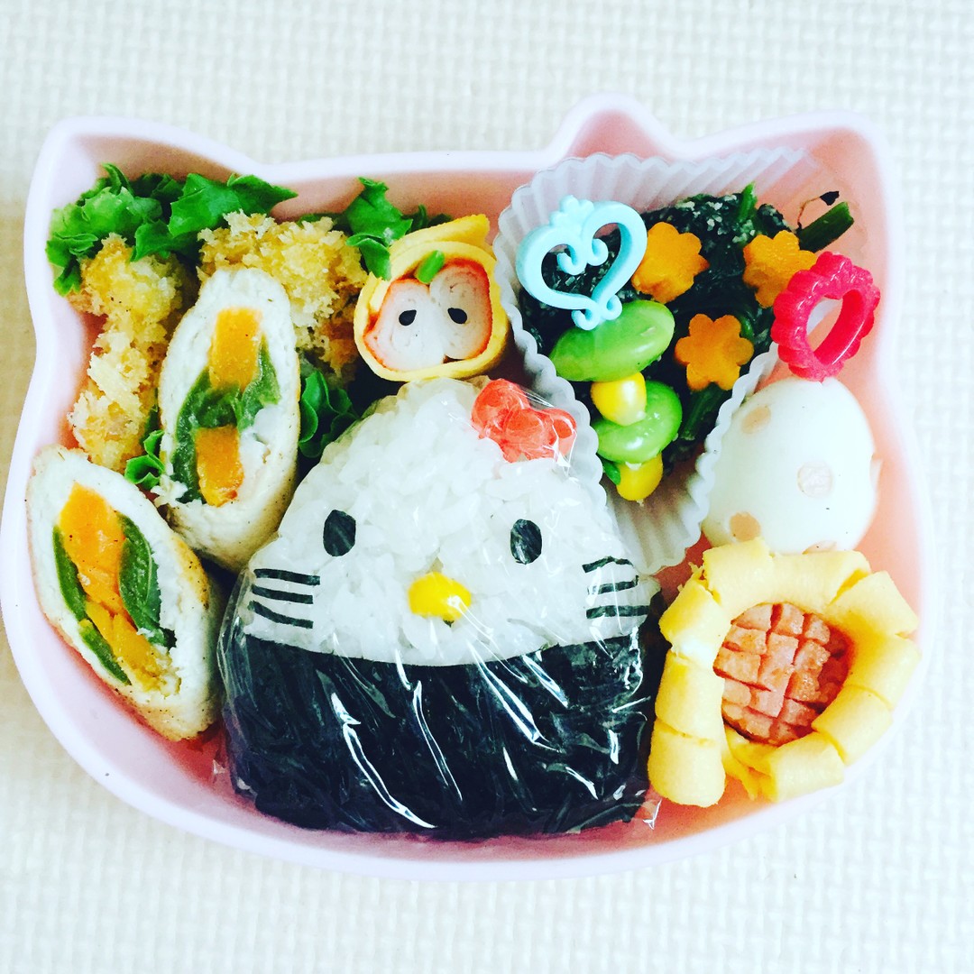 キティーちゃんおにぎり弁当