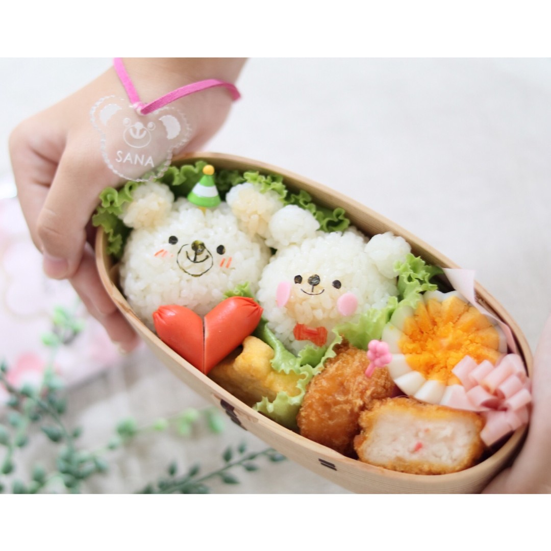 ストラップに似せたくまさん弁当