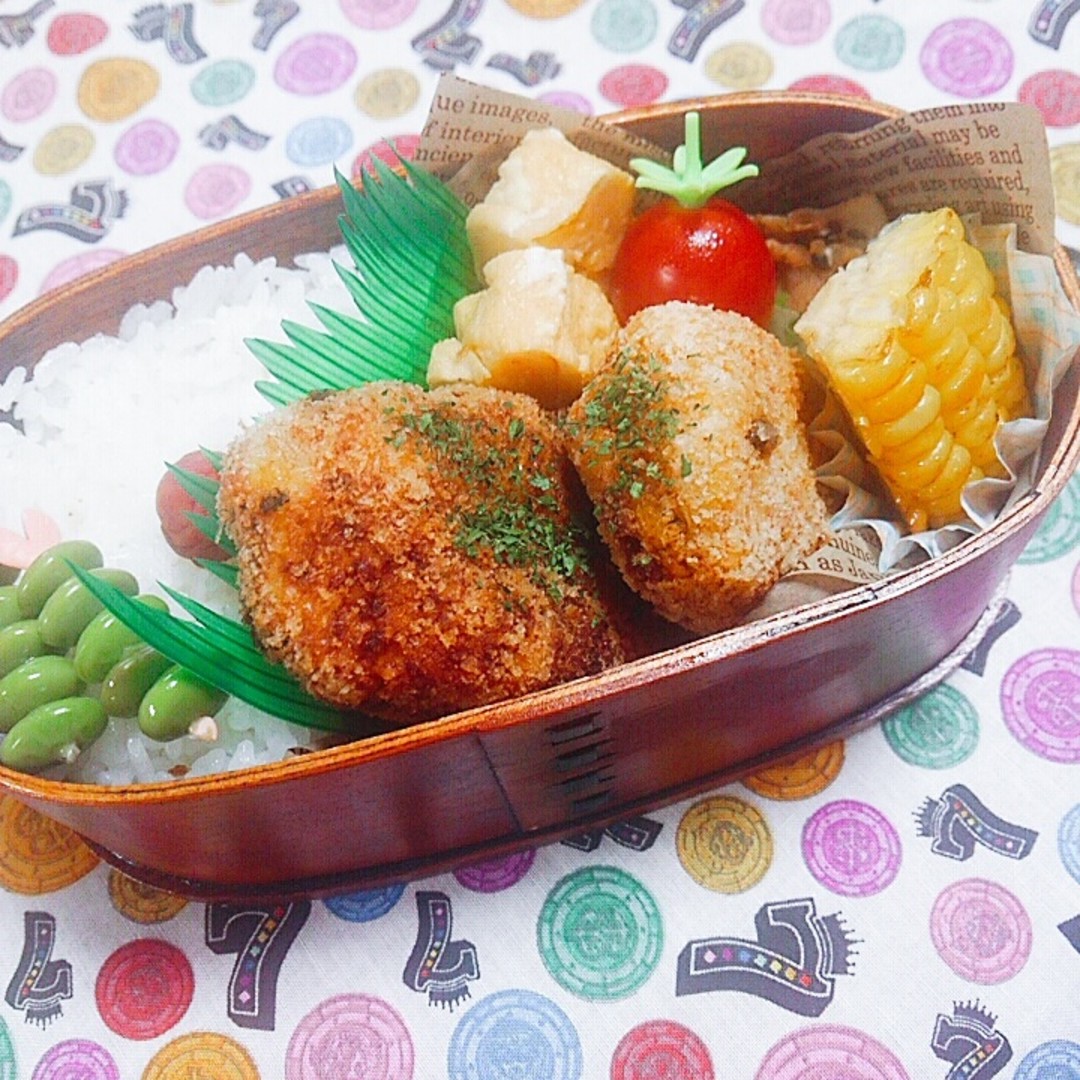南瓜コロッケと茄子の煮物弁当