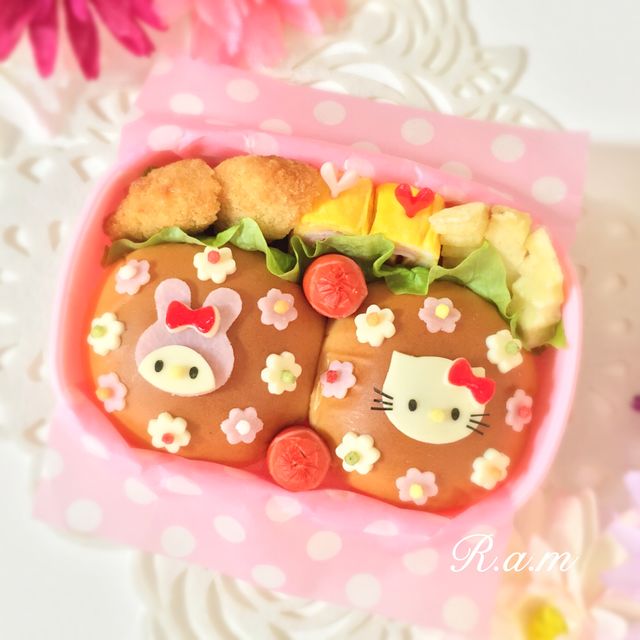 キティちゃん♡マイメロディー♡パン弁当