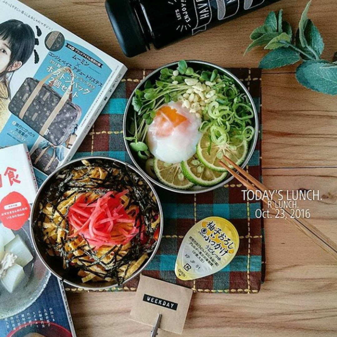 ちらし寿司とぶっかけうどんのおべんとう。