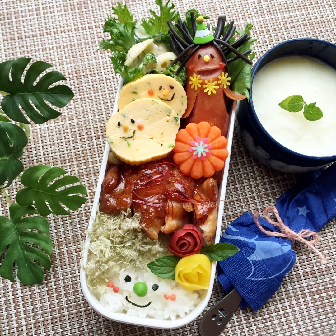 ドンと鶏照り焼き弁当·*✧