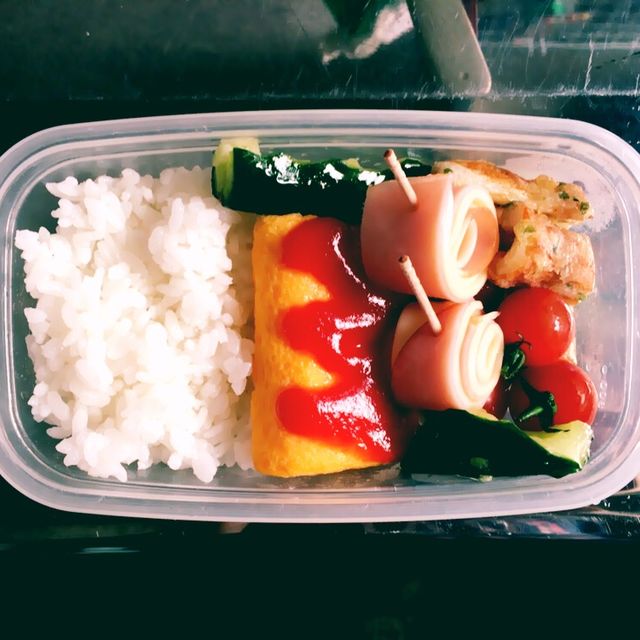 きゅうりがメインかよ弁当
