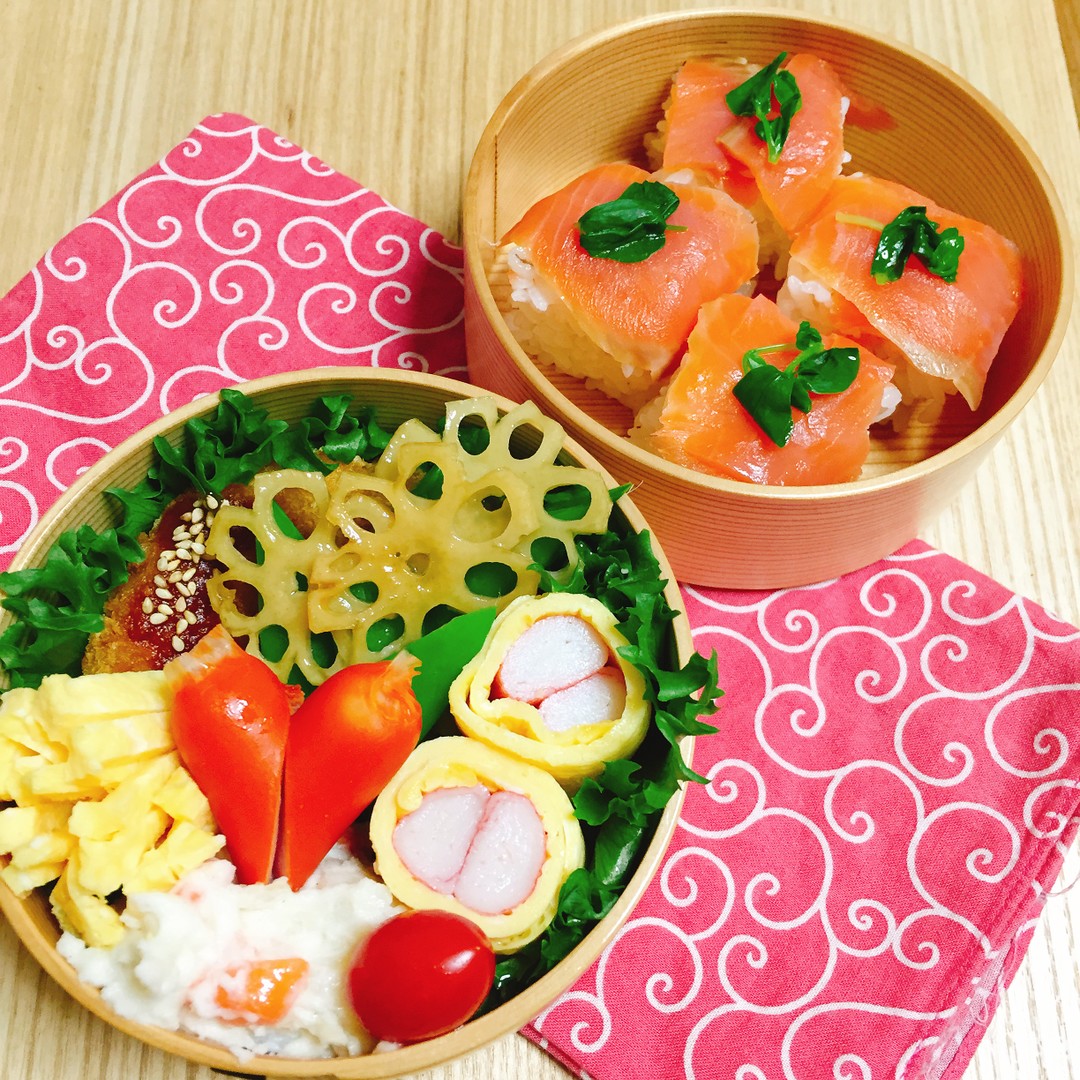 サーモン押し寿司弁当