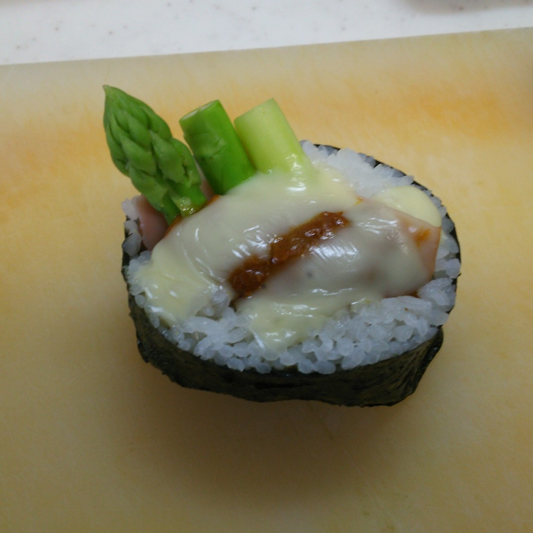 飛び出すおにぎらず