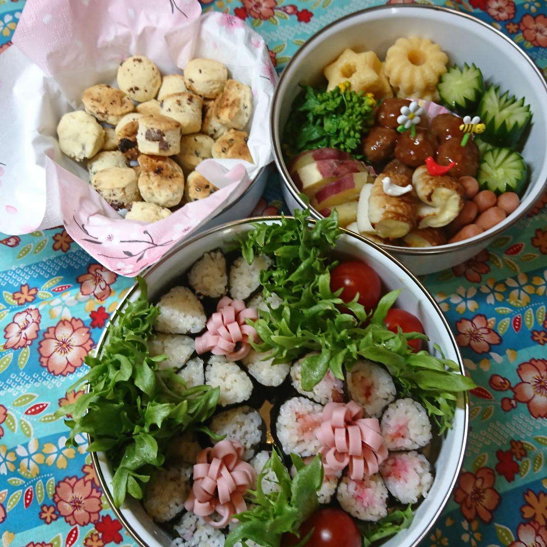 のり巻かずのお花見弁当
