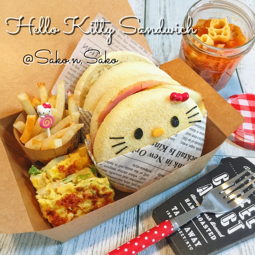 キティーのイングリッシュマフィンサンド弁当♡