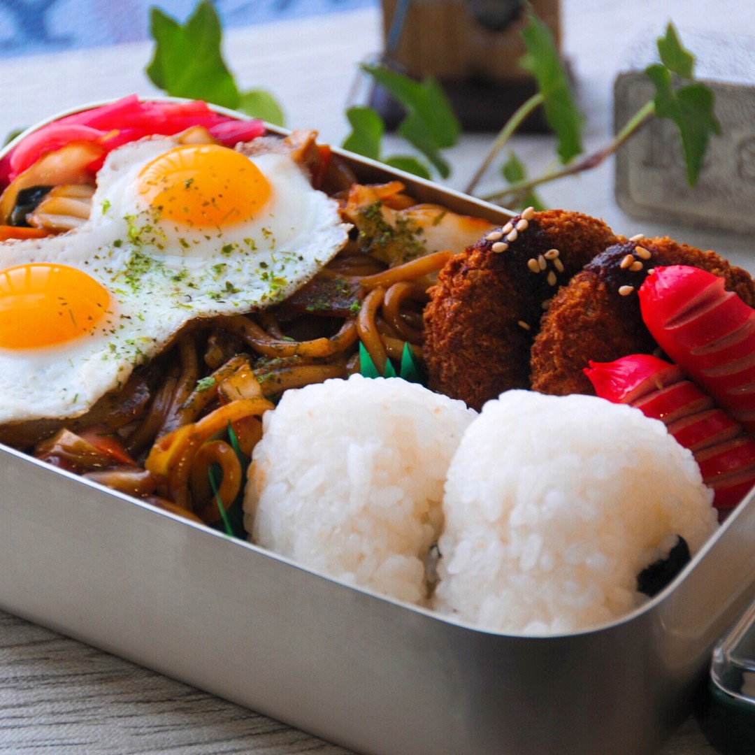 焼きそば弁当◡̈*✧