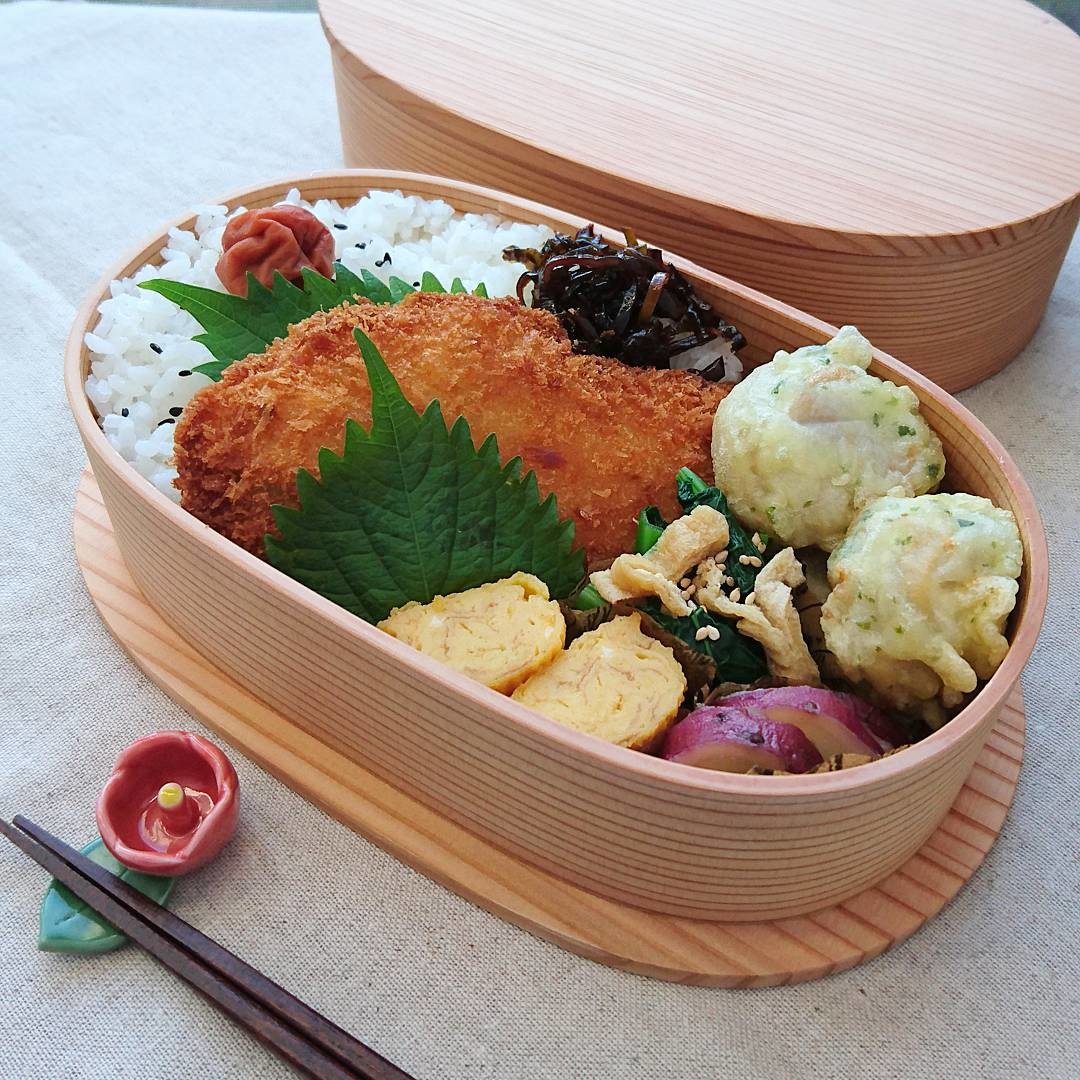 白身魚フライの地味弁当