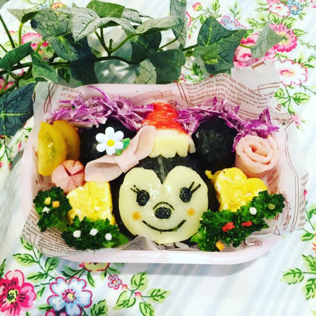 ミニーサンタのお弁当