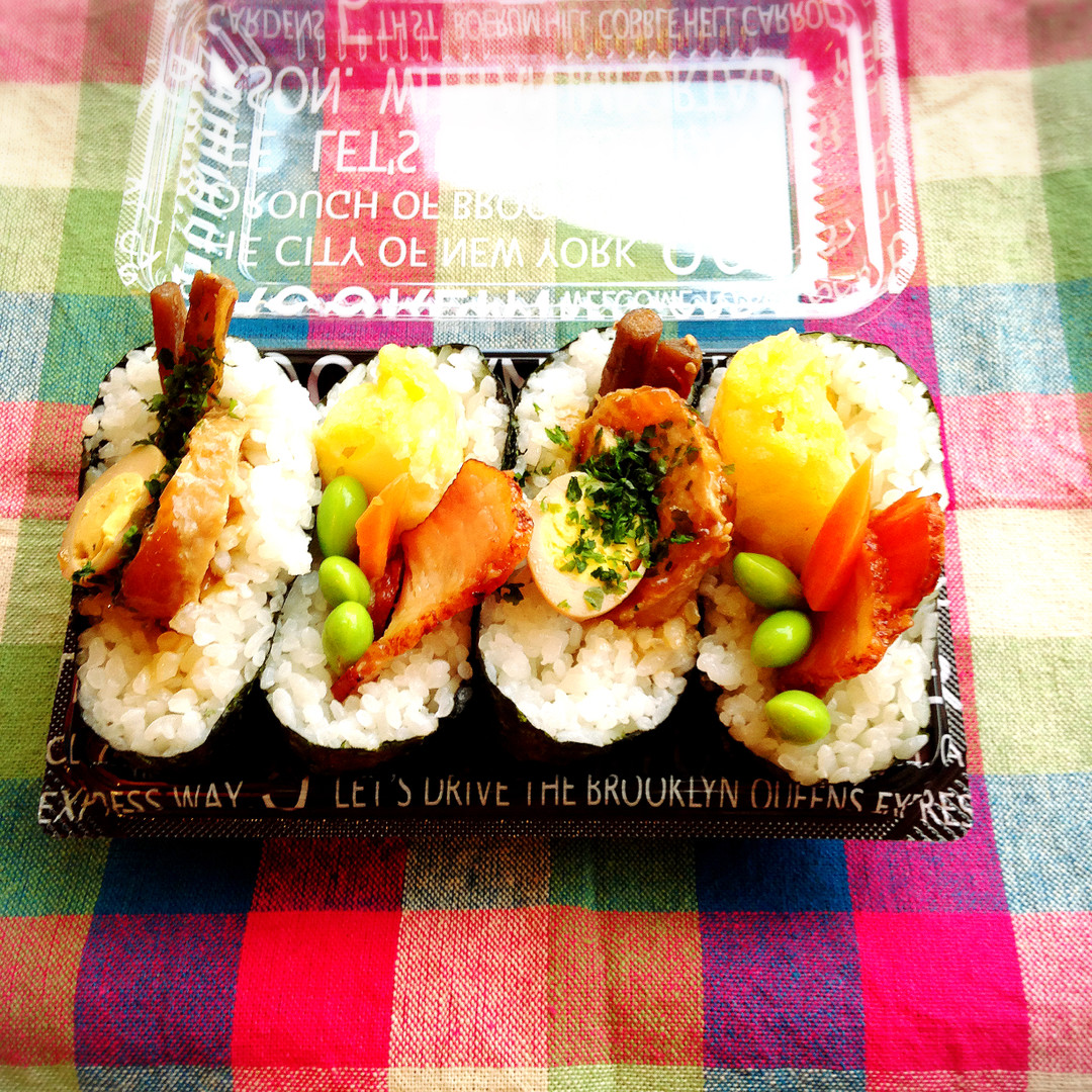 飛び出すおにぎらず弁当