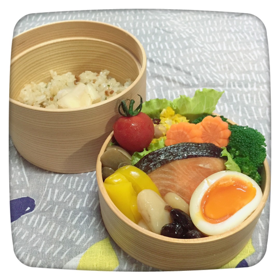 シャケ弁当