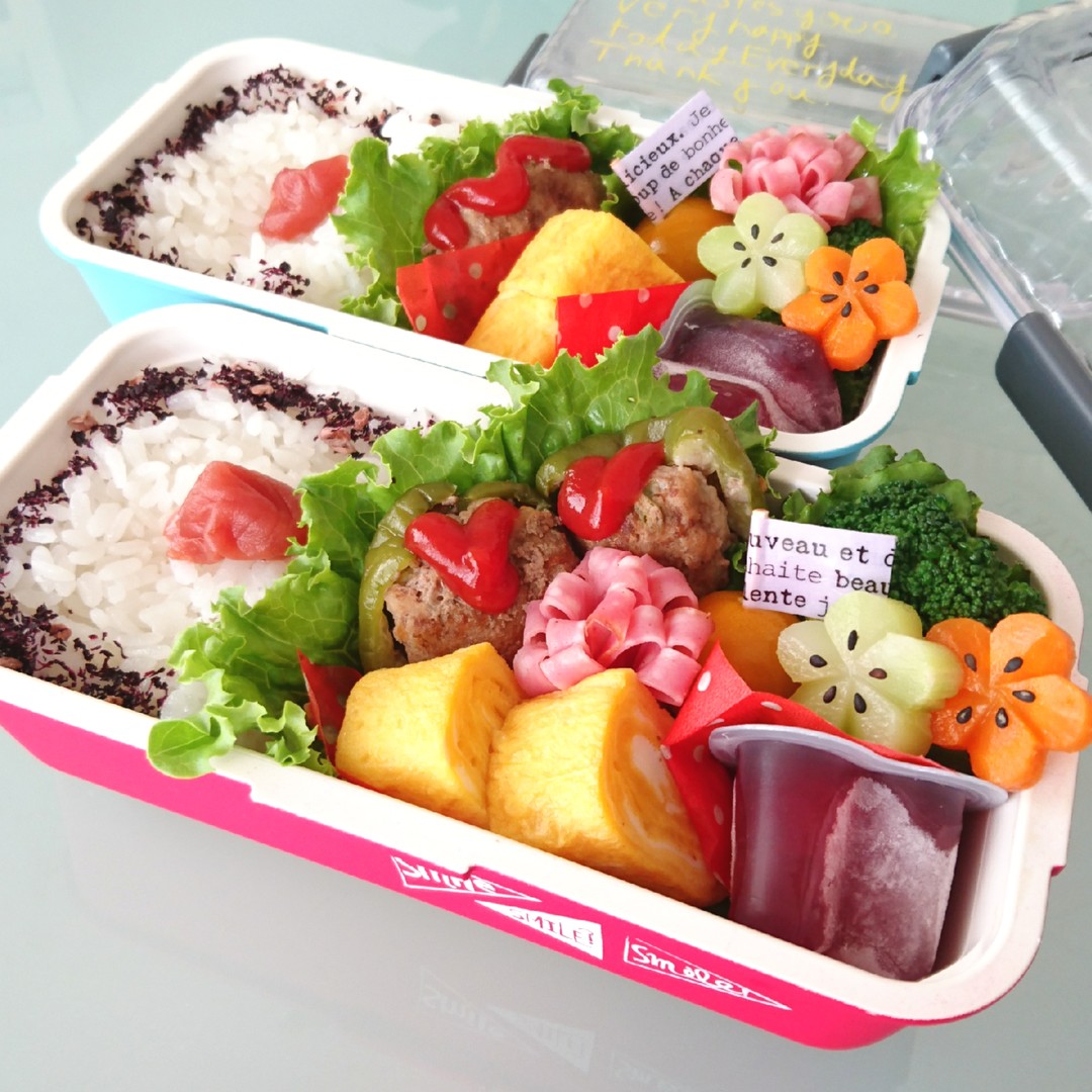 ピーマンの肉詰めとハンバーグ弁当