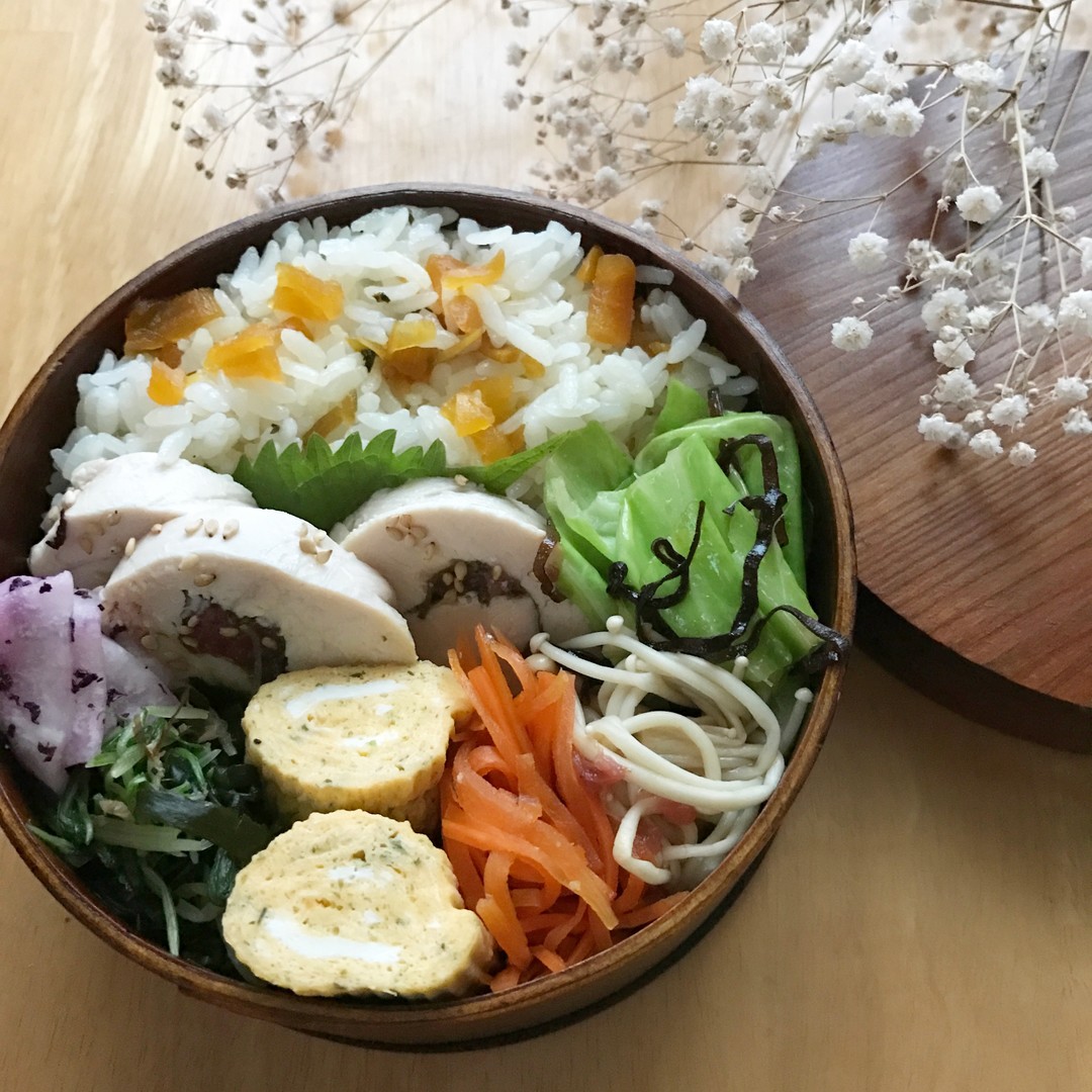 梅風味の鶏胸ロール~弁当~