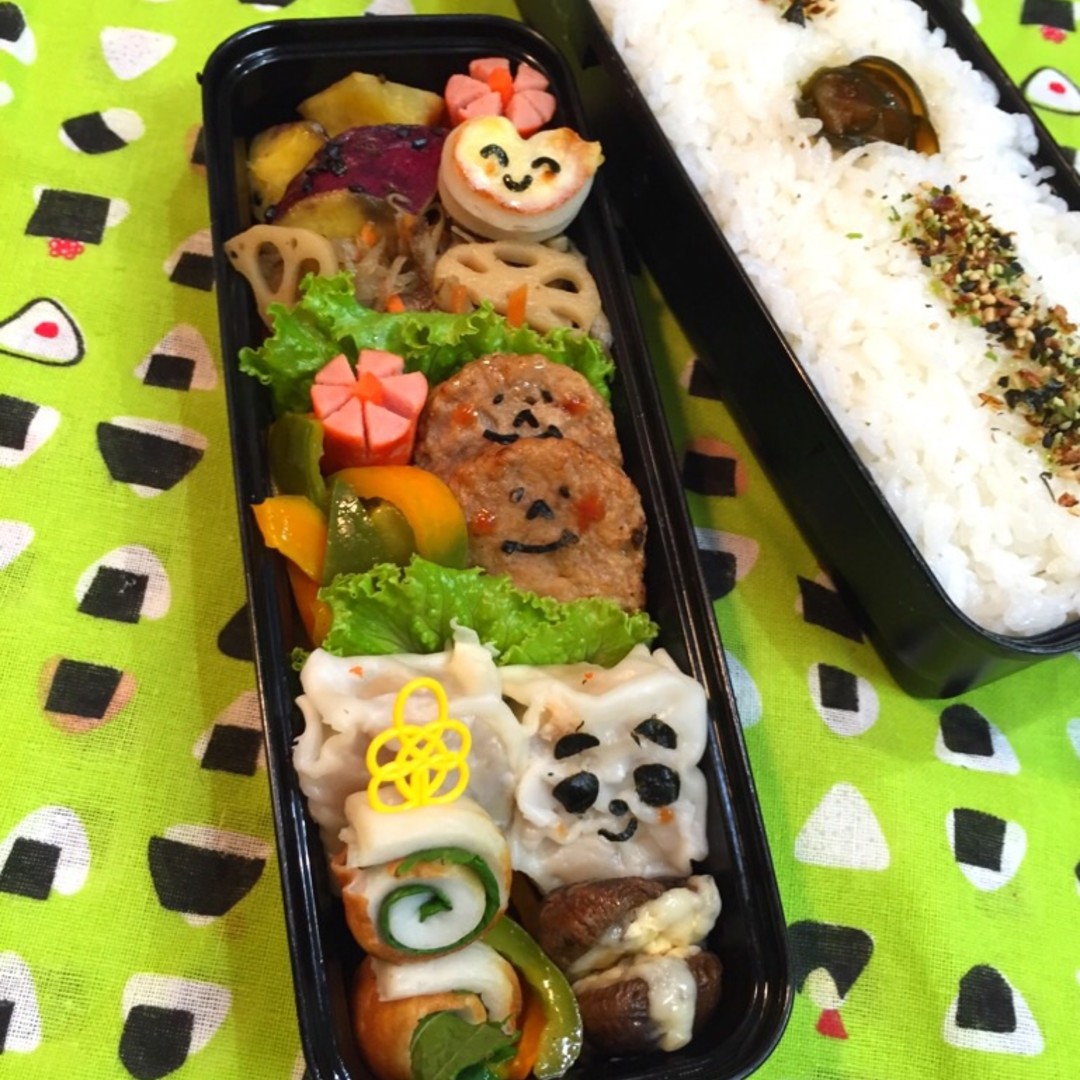 ハンバーグとパンダ焼売弁当