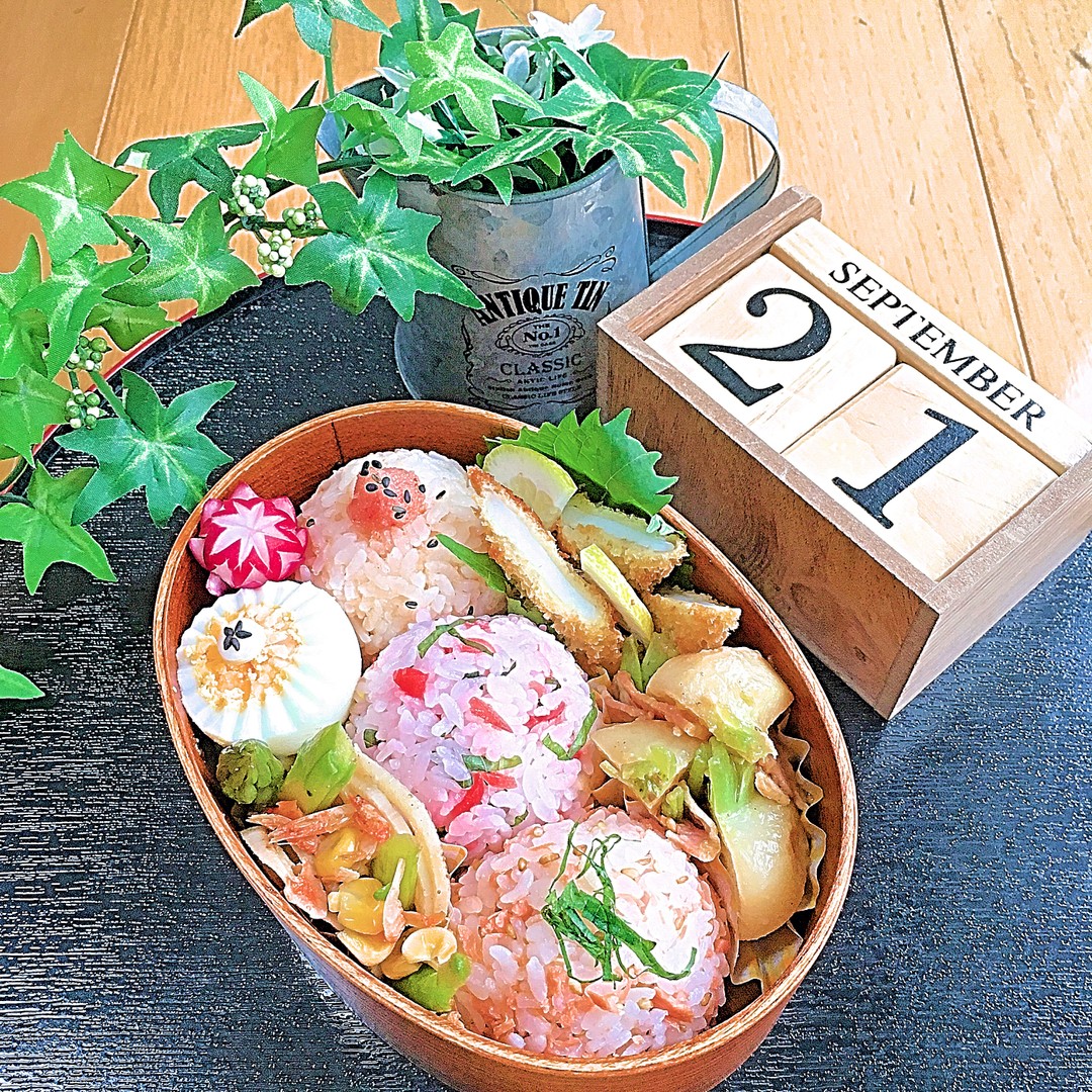 三色おにぎり