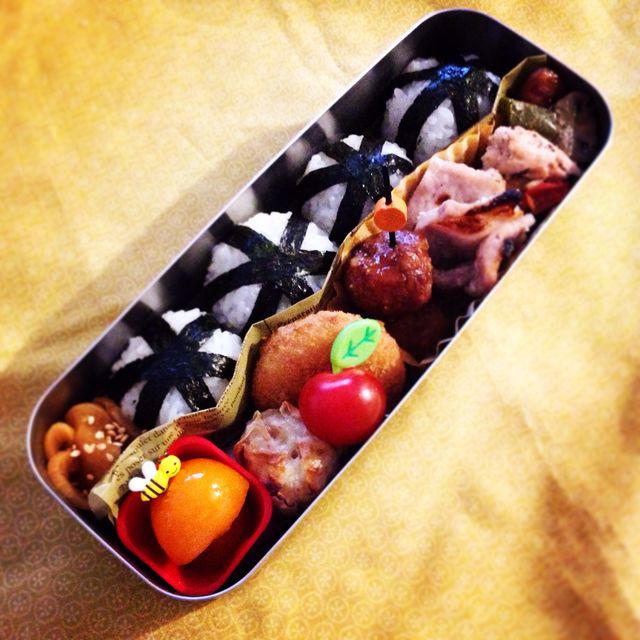 おにぎり弁当