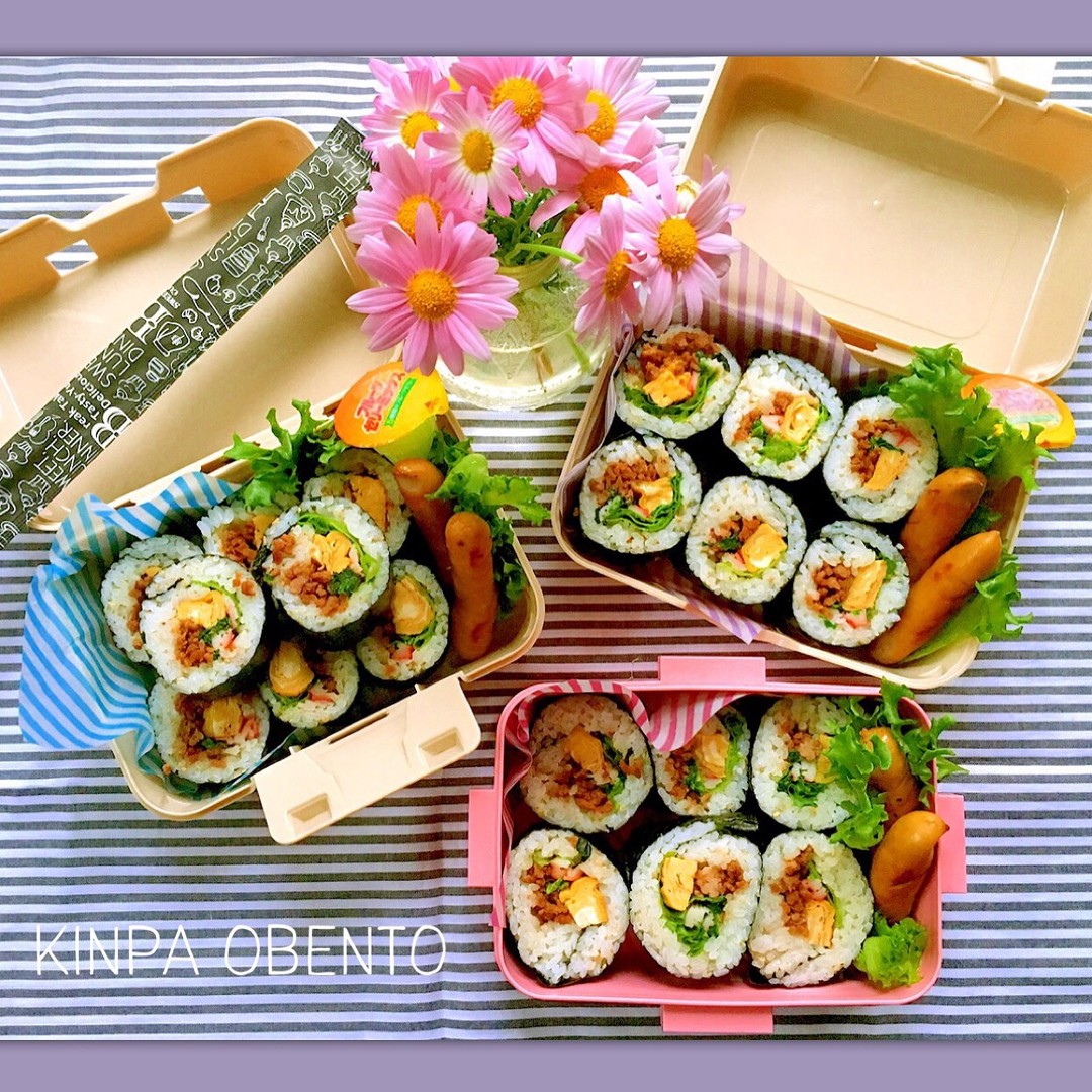 キンパ弁当*̣̩⋆̩