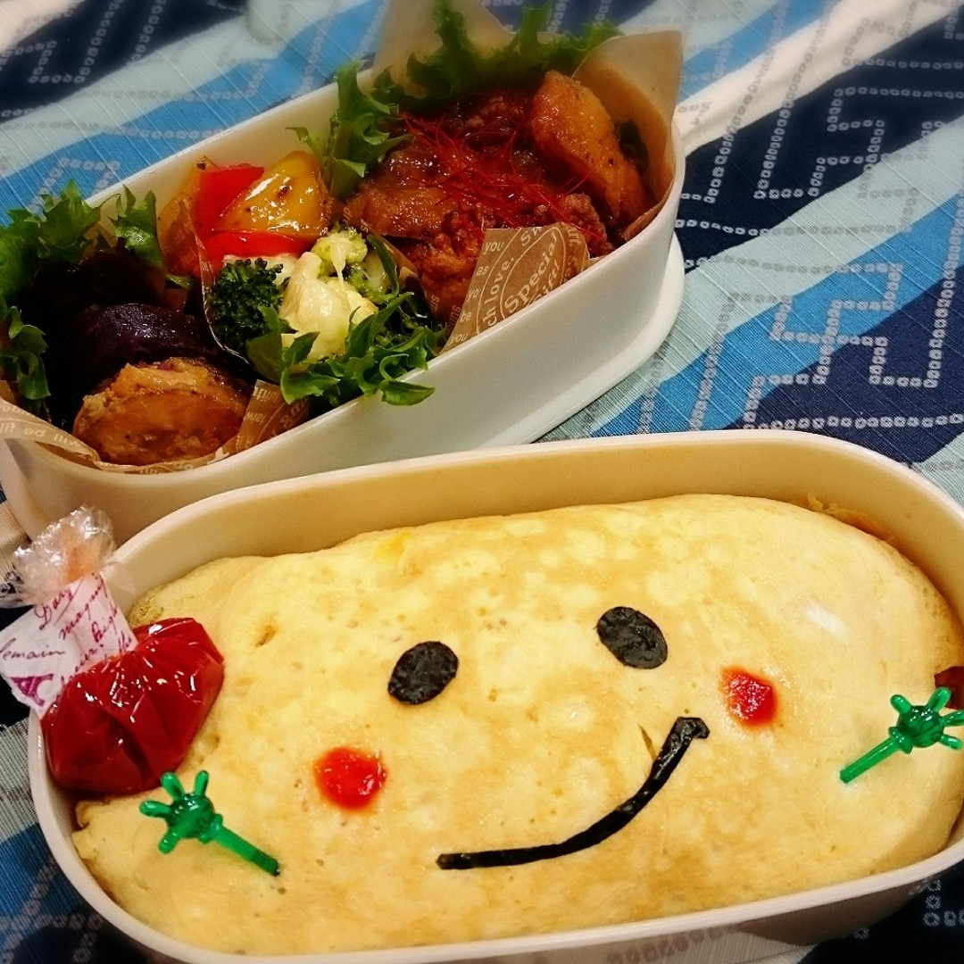 顔つきオムライス