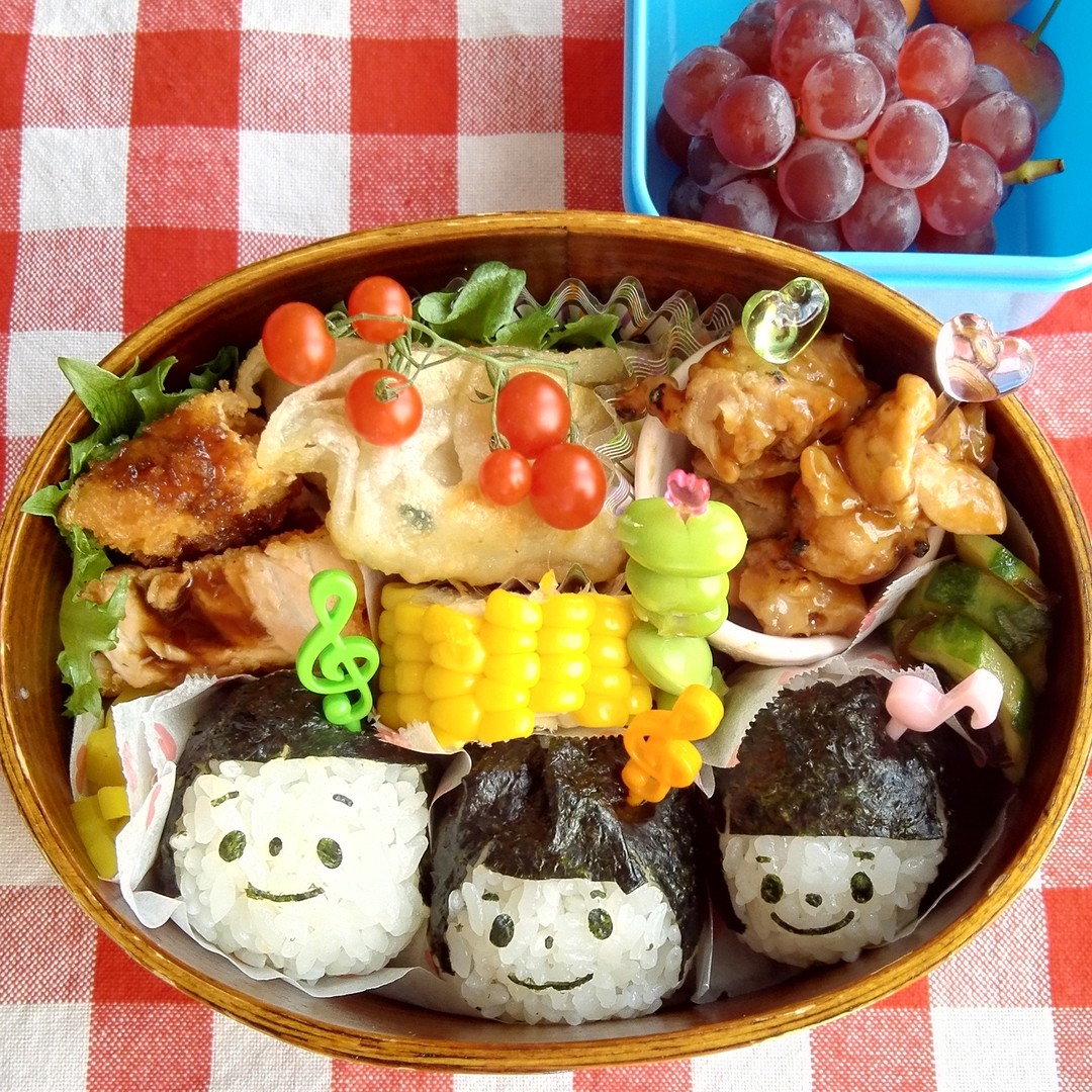 女の子おにぎりお弁当♡