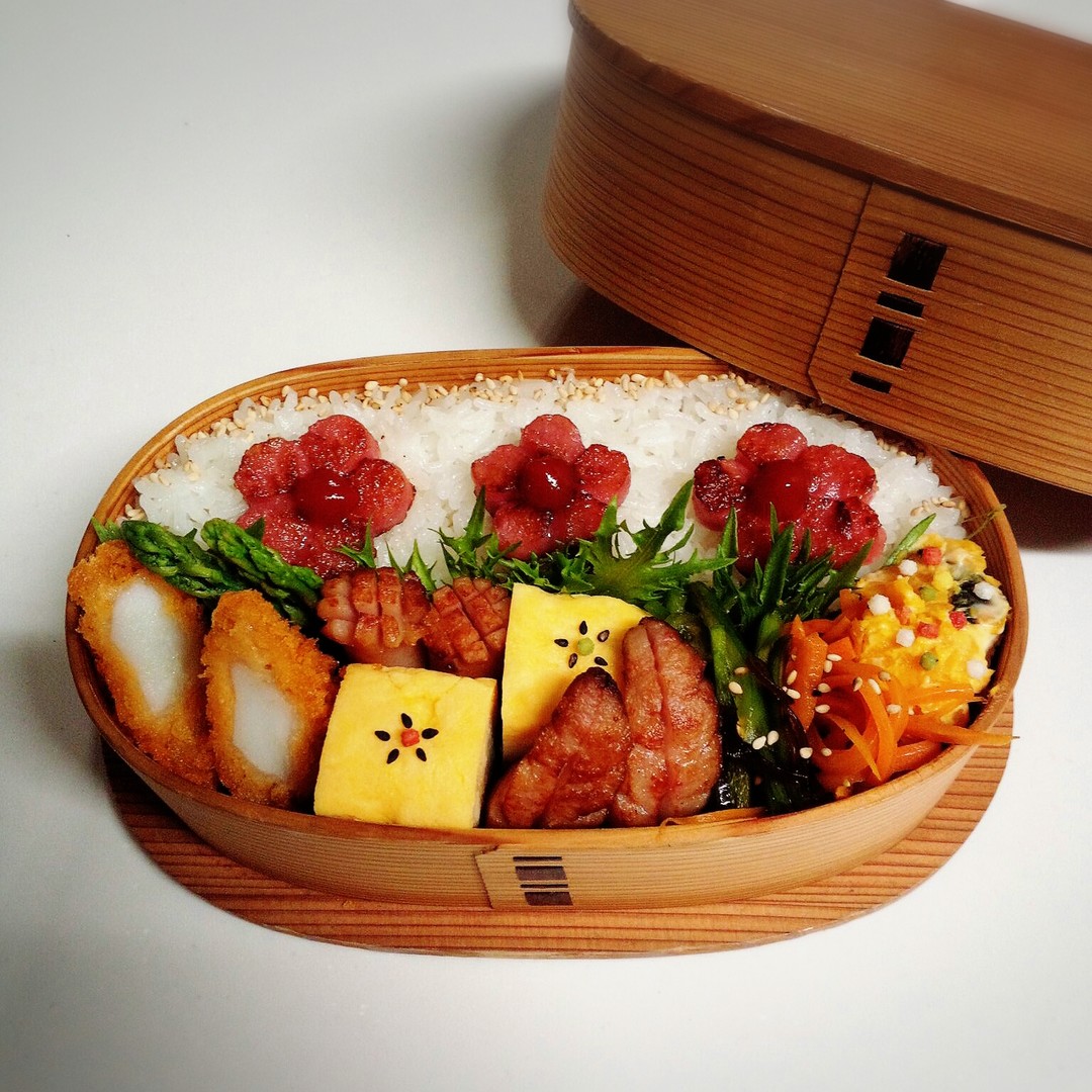 花ハム弁当