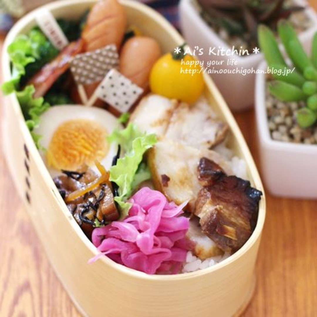焼豚で昼はテンションが上がる♡焼豚のっけ弁当♡