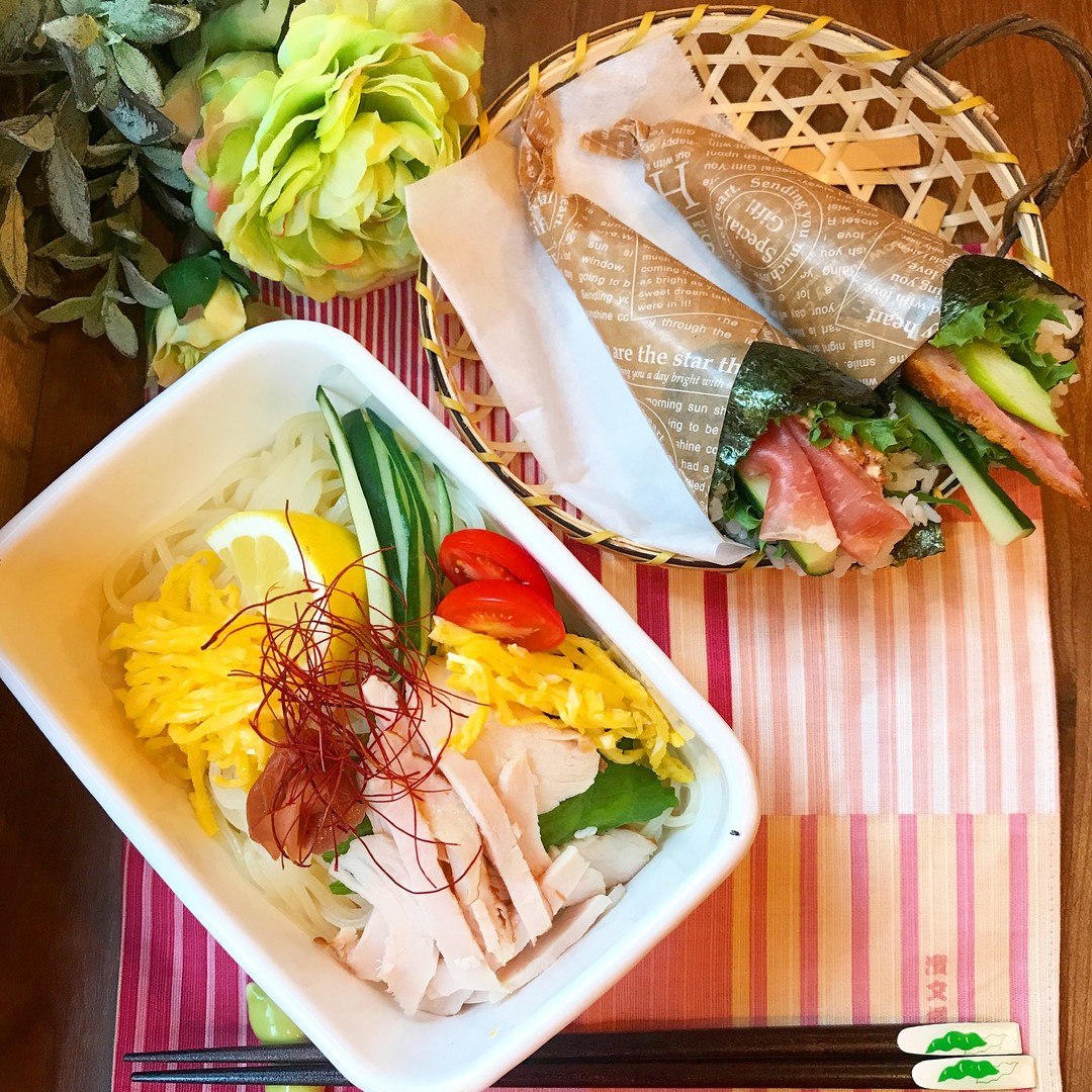 梅レモン冷麺と手巻き寿司弁当