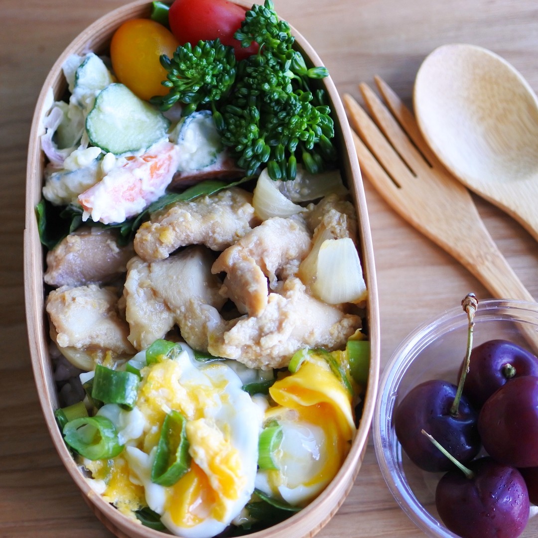 独立した親子丼 弁当😊
