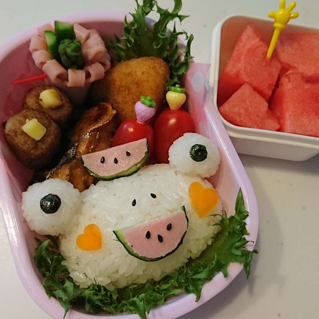 カエルｸﾝとスイカ弁当🍉