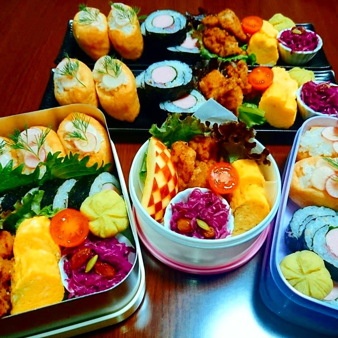 お稲荷さんとのり巻き弁当