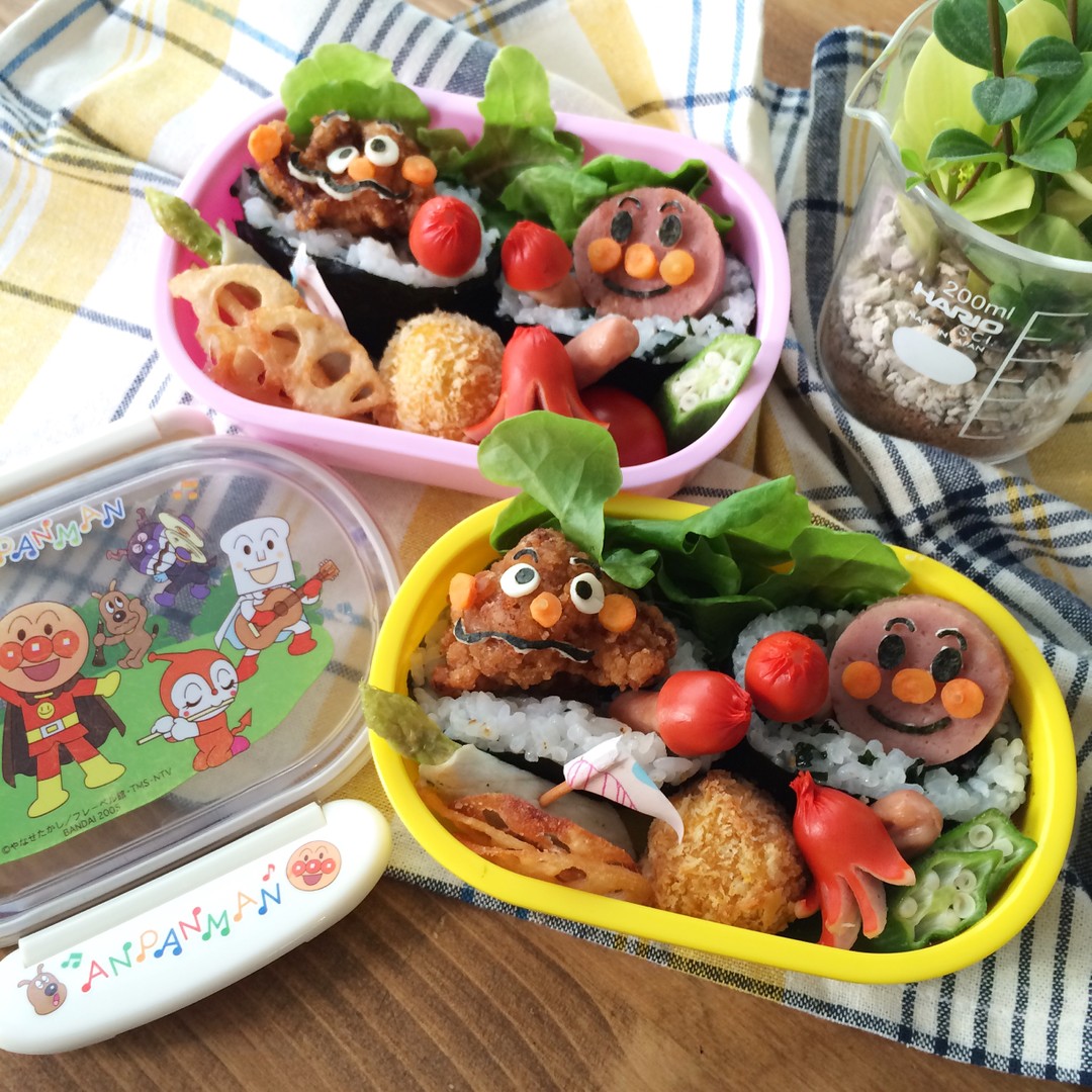 アンパンマンとカレーパンマンのダブルパンチDE飛び出すおにぎらず