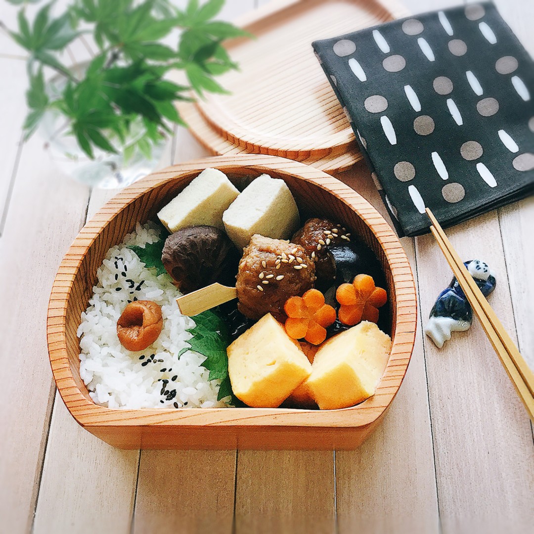 鶏団子と高野豆腐旨煮弁当