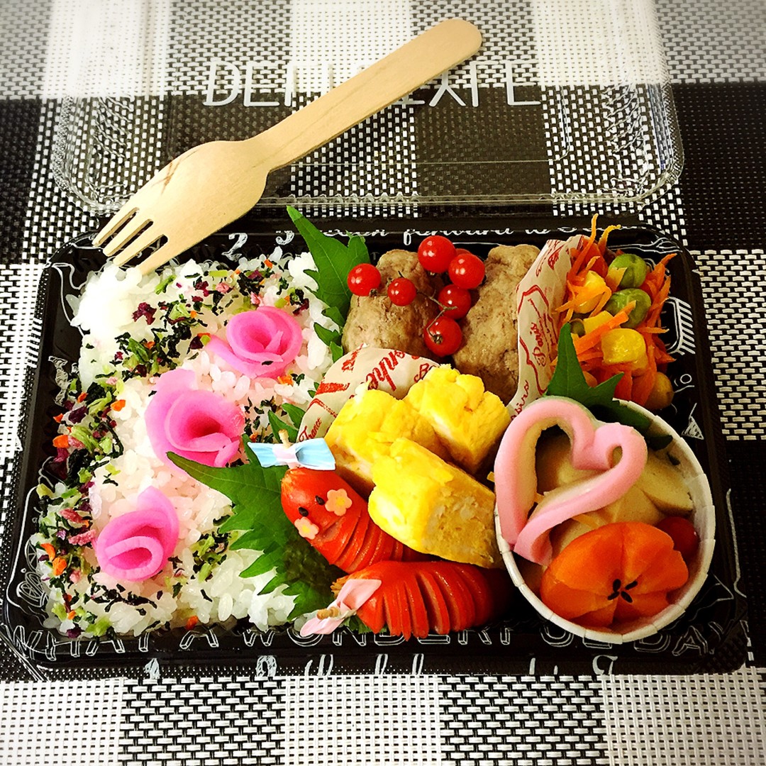 さくら漬けのお花のっけ弁当
