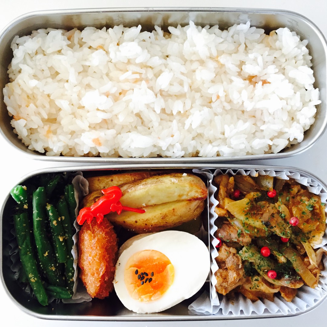 梅干し炊き込みご飯弁当