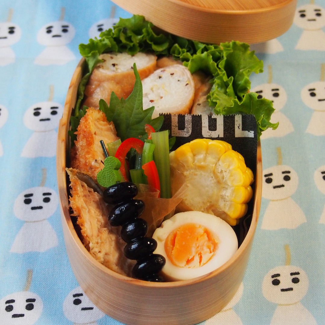 肉巻きおにぎりのお弁当