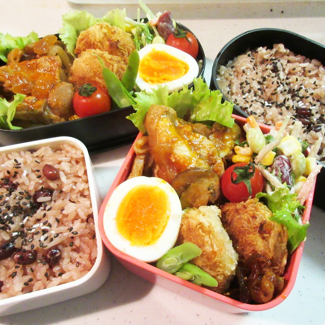 お赤飯とポークチャップ弁当♡