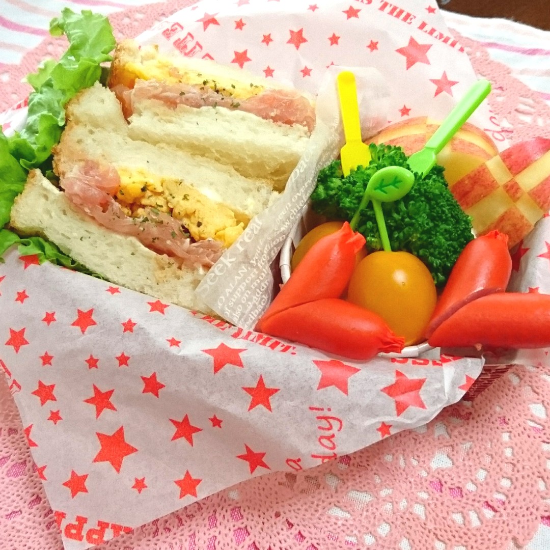カンパーニュでサンドイッチ弁当🍞