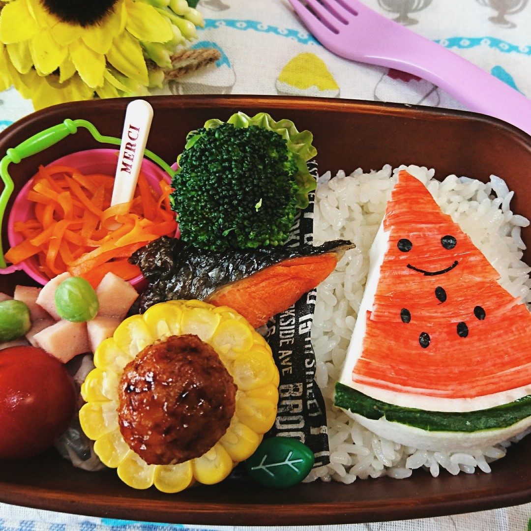 ひまわりとすいかの夏弁当
