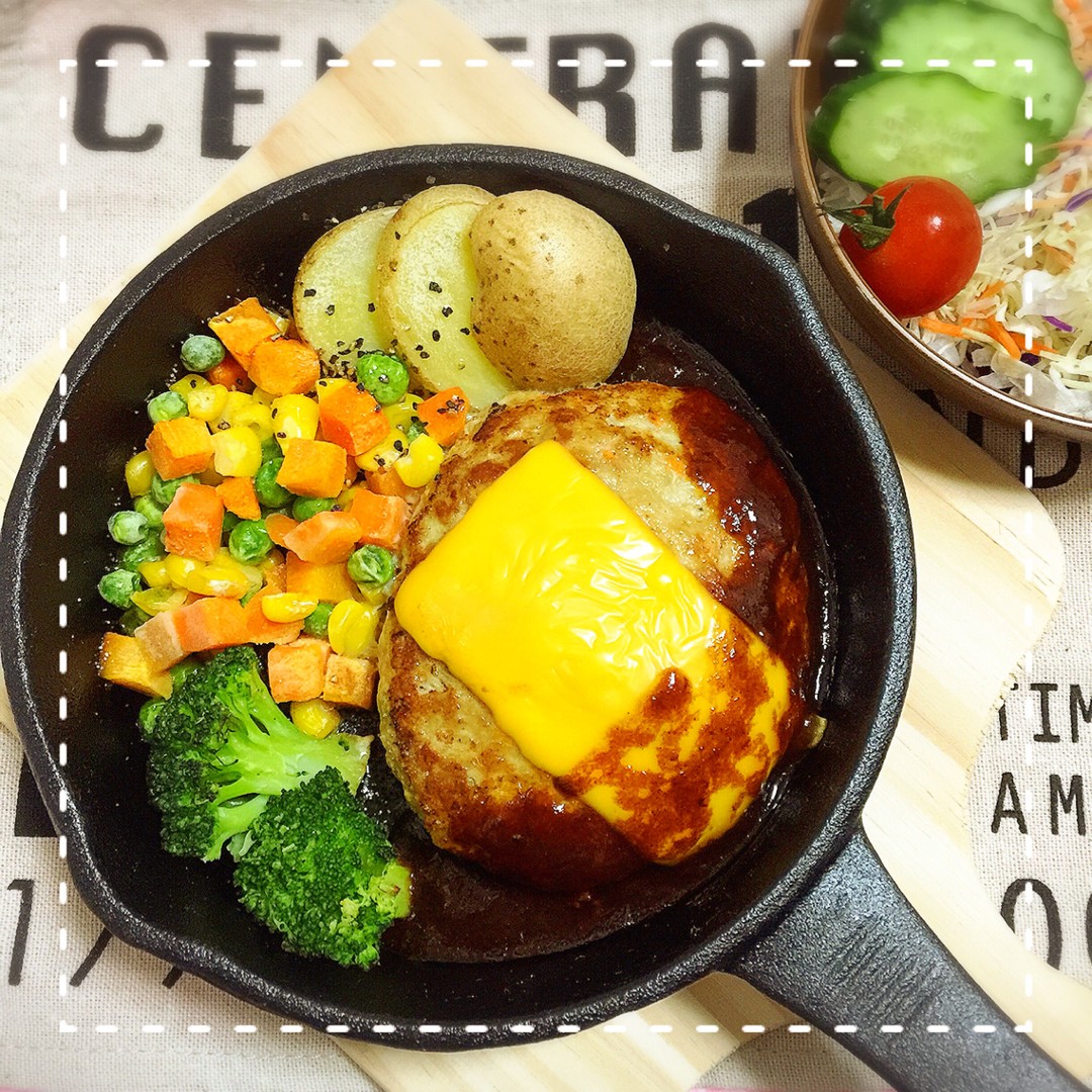 スキレットDEカフェ風♡ハンバーグ