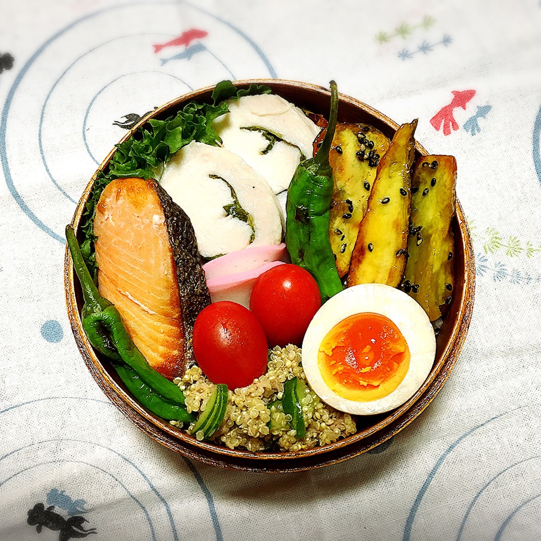 鶏ハムと塩鮭のっけ弁当♫