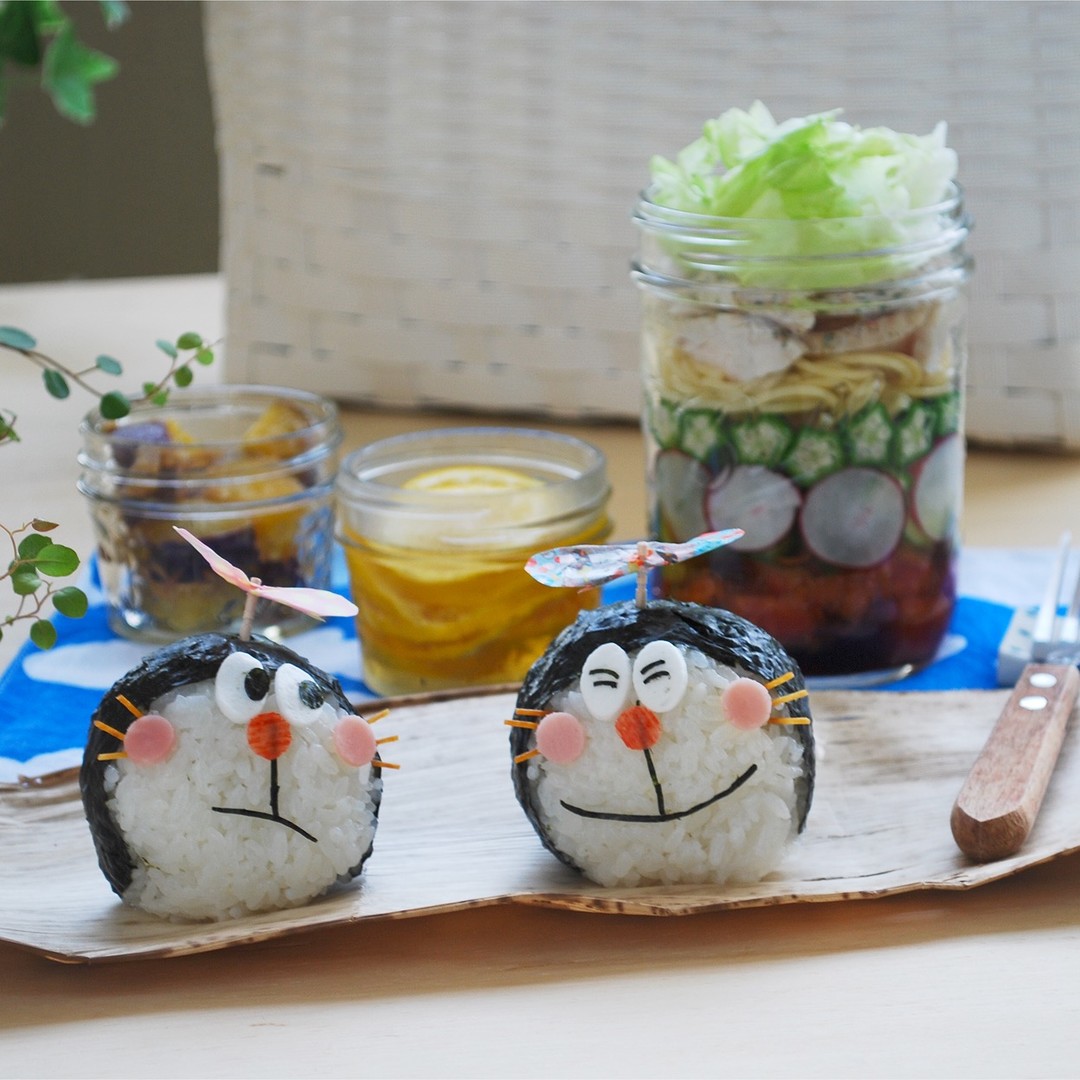 ドラえもんにぎり&ジャーサラダ
