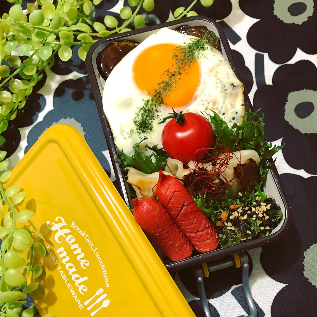 ナス味噌と餃子中華部活弁当