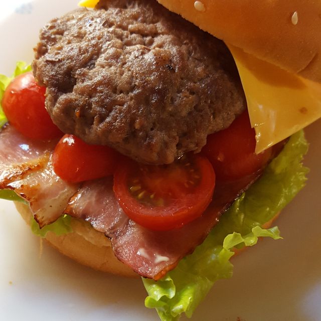 ベーコンレタスバーガー