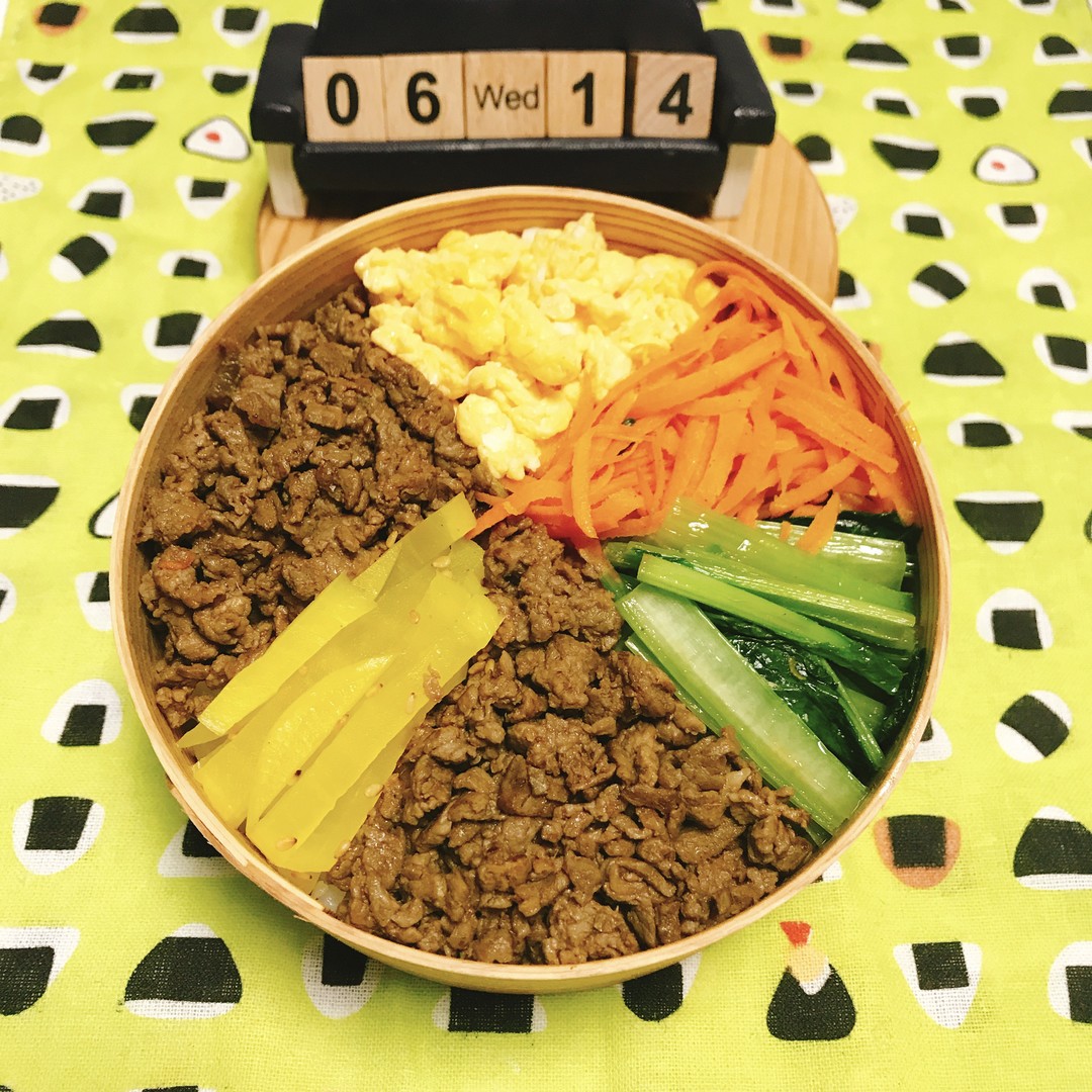 カラフル丼