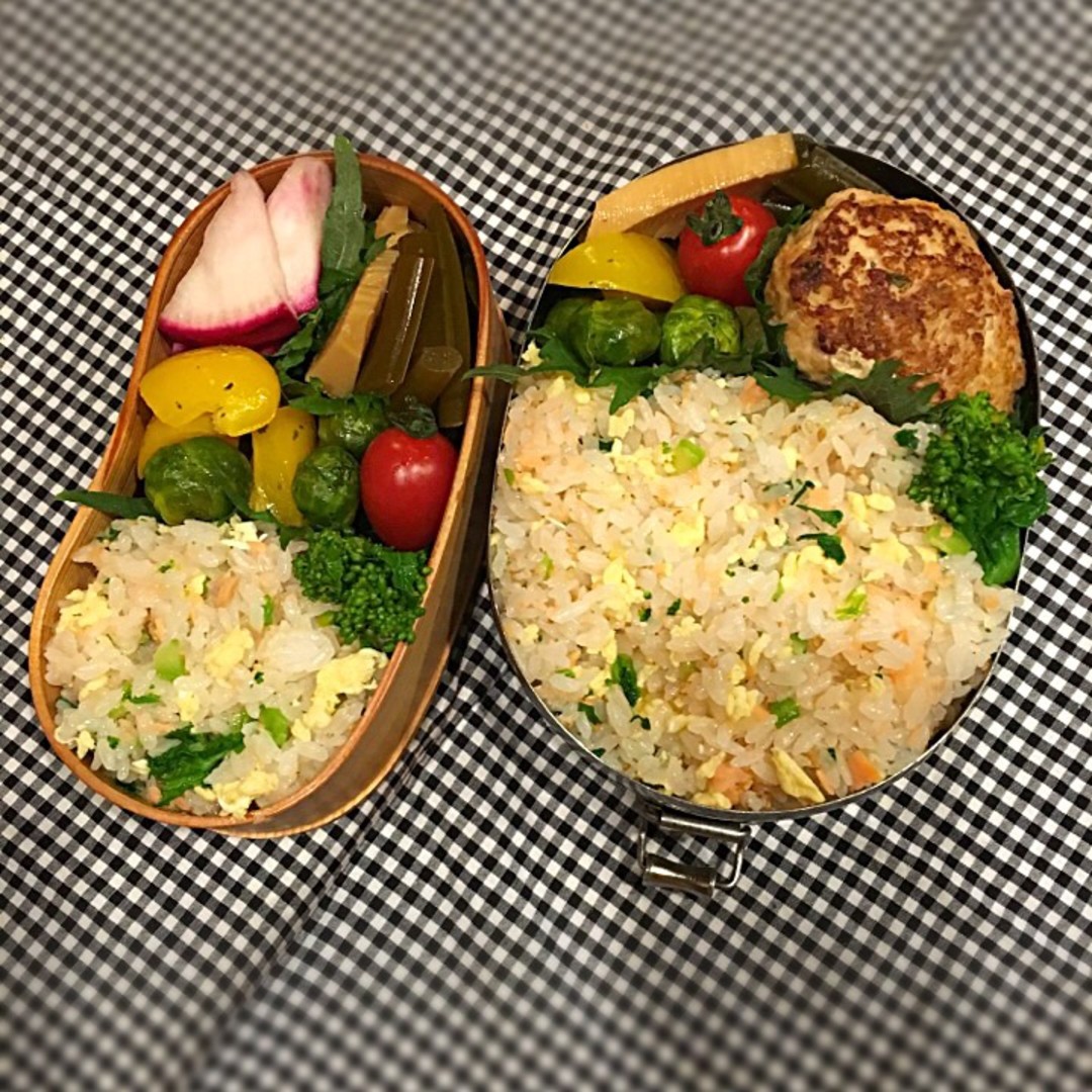 鮭と菜の花のちらし寿司弁当