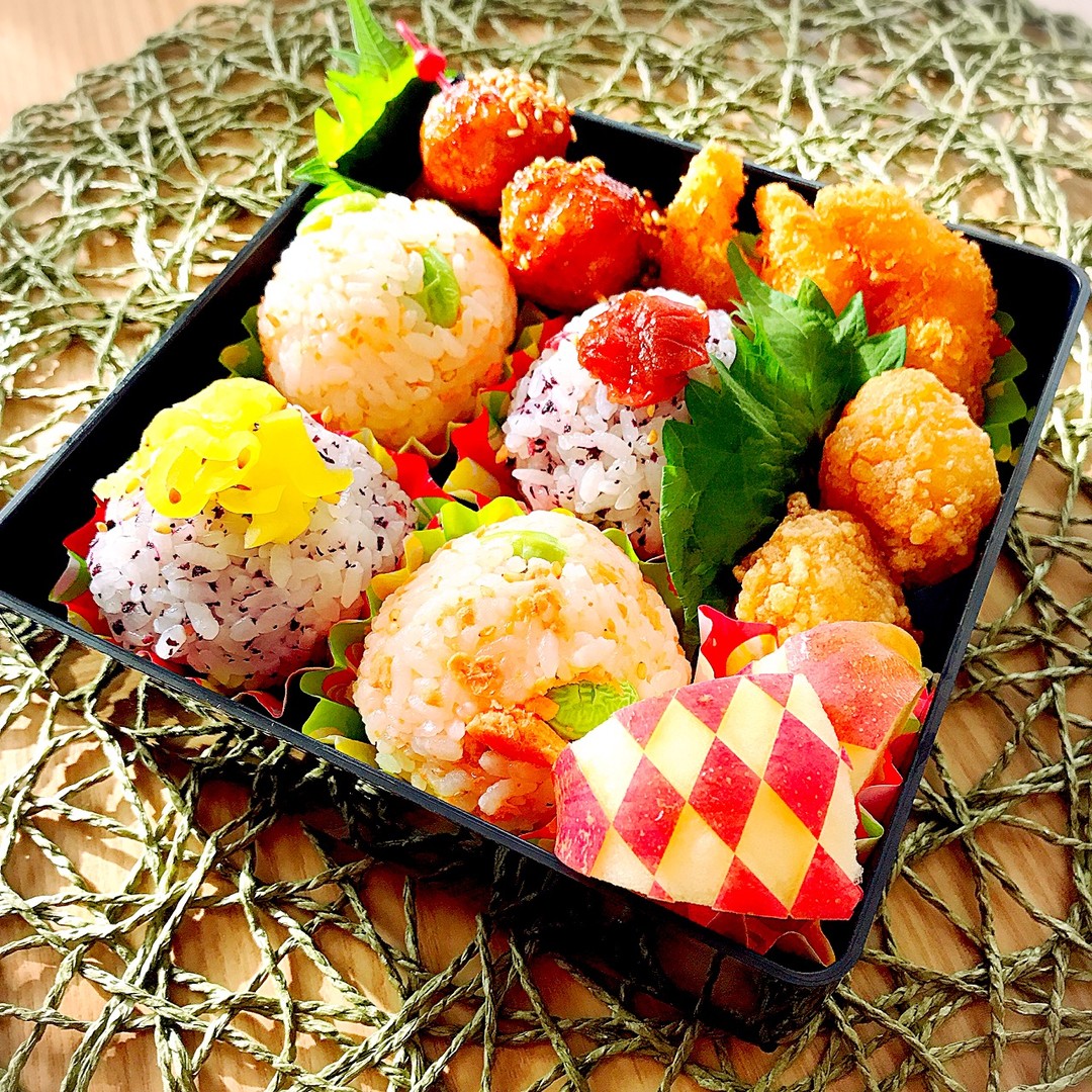 まん丸おにぎり弁当