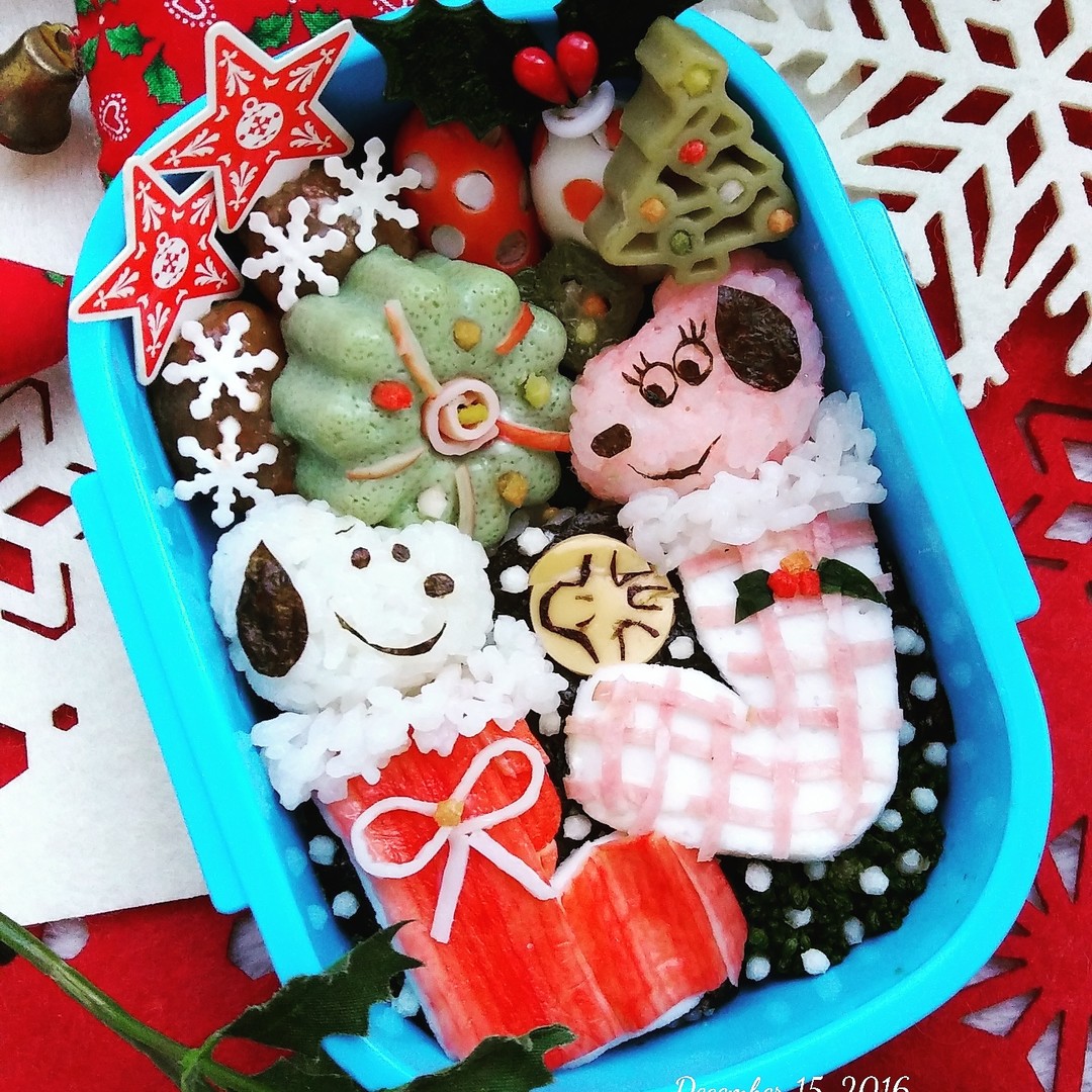 X’masブーツからこんにちはスヌーピー弁当
