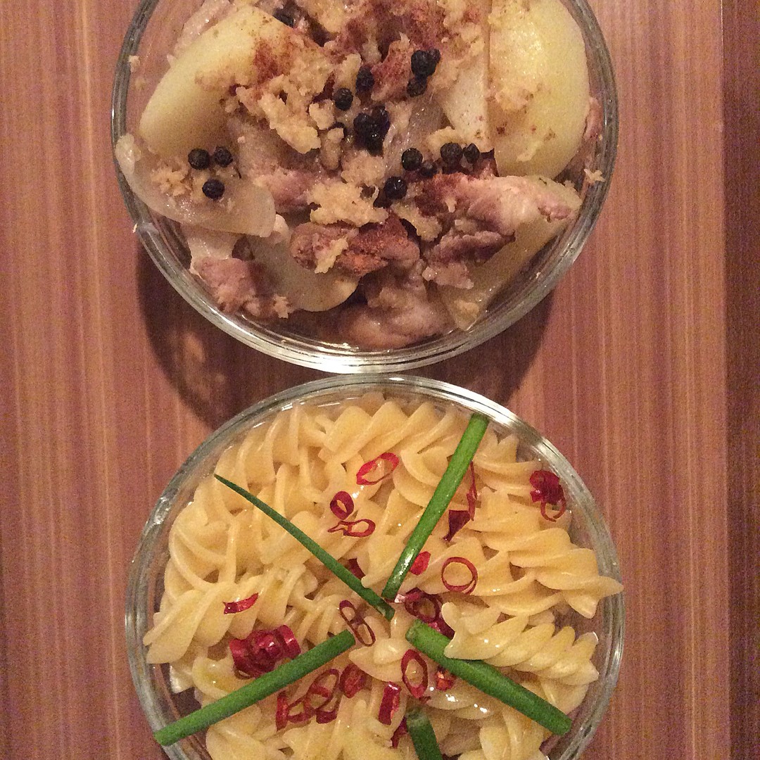 香り肉じゃがと香りパスタのがっつり女子弁当。