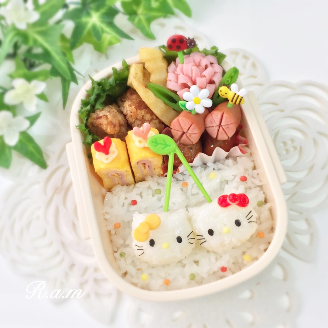 キティ&ミミィ🍒さくらんぼ弁当