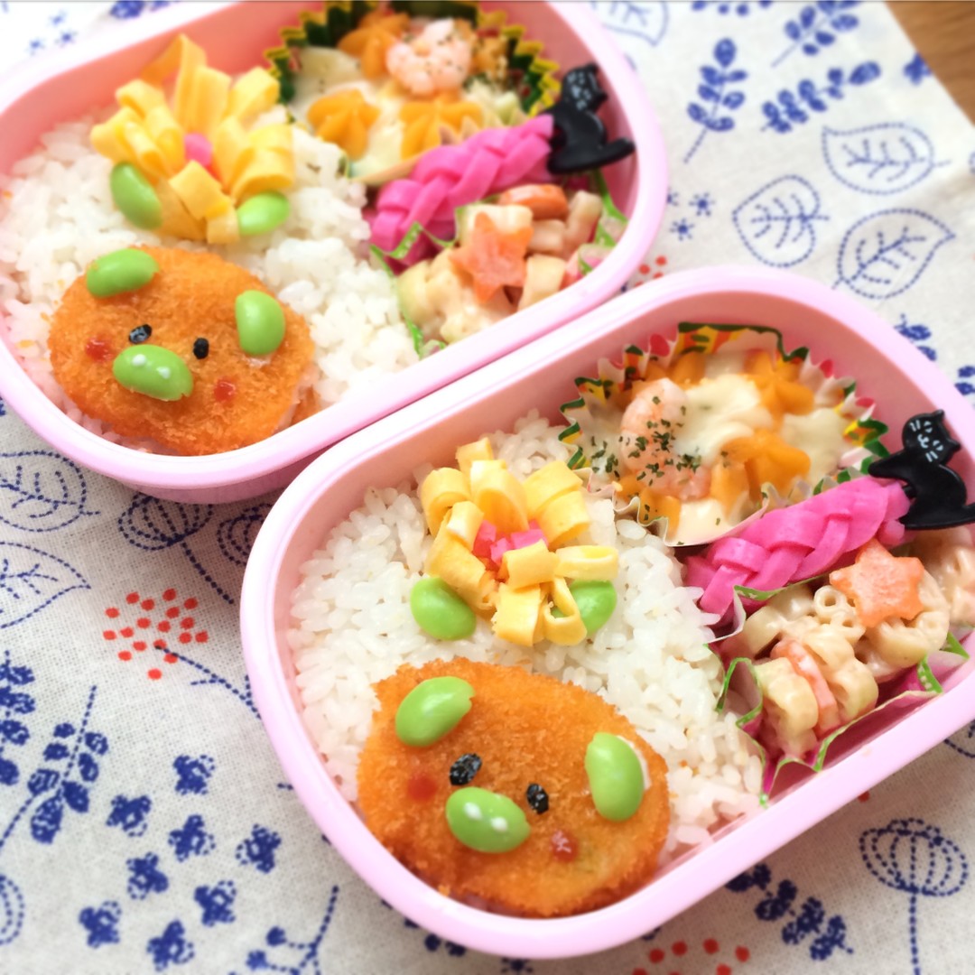 ぶたさんとお花弁当